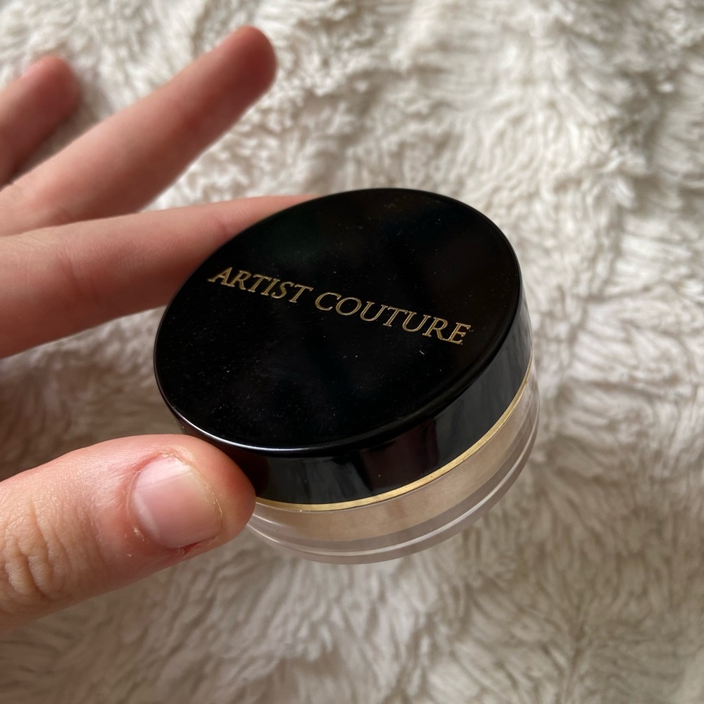 Artist Couture loose highlighter